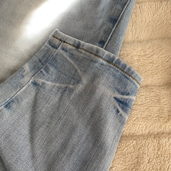 Good American Jeans - Picture 5 of 9